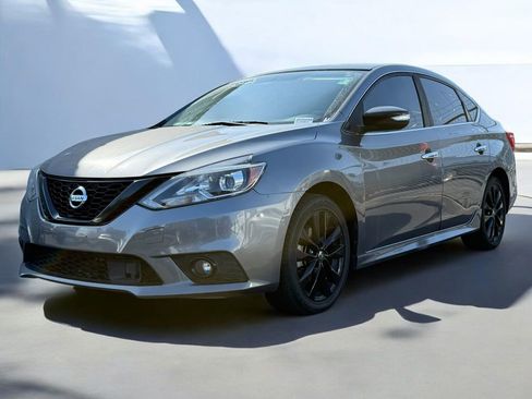 Used 2018 Nissan Sentra SR w/ SR Midnight Edition Package FWD image 11