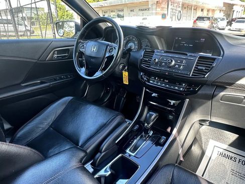 Used 2017 Honda Accord Sport Special Edition image 29
