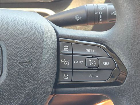 Used 2025 RAM ProMaster 2500 w/ Convenience Group image 28