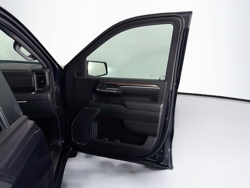 Used 2024 Chevrolet Silverado 1500 LT AWD/4WD image 32
