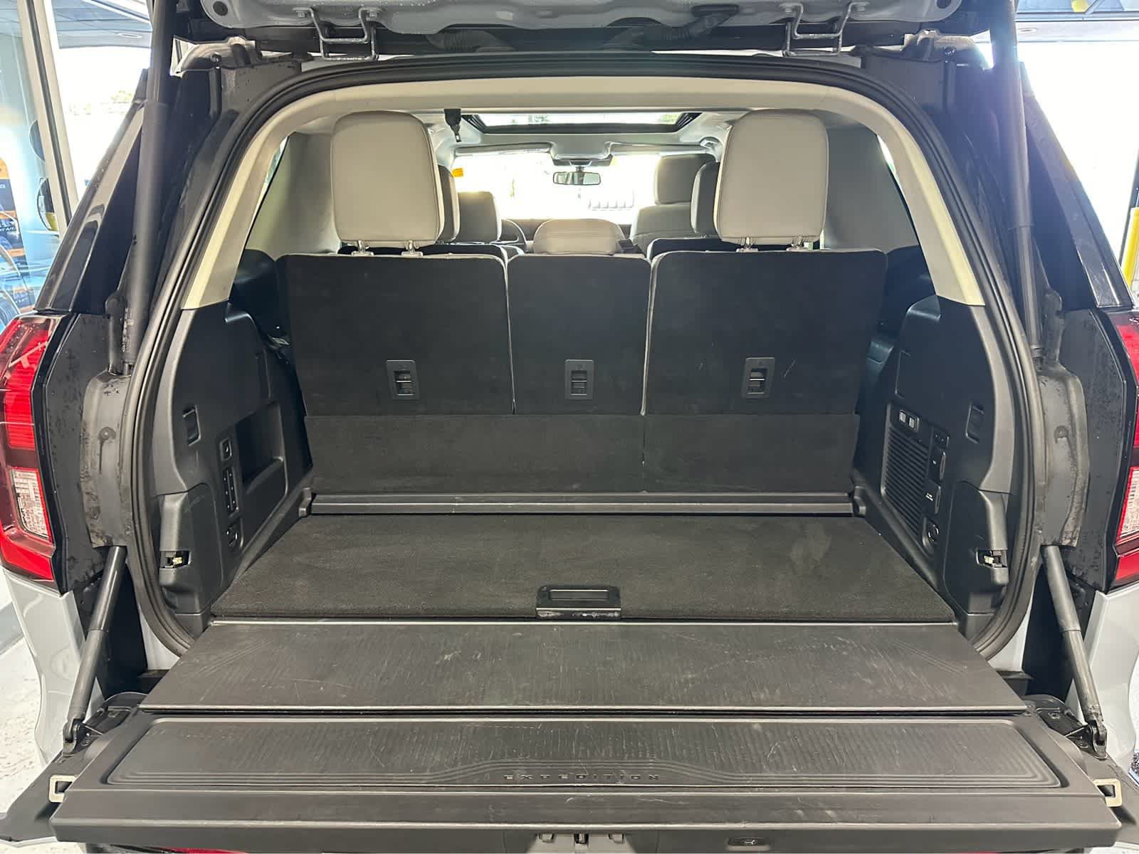 Certified 2025 Ford Expedition Active AWD/4WD image 39