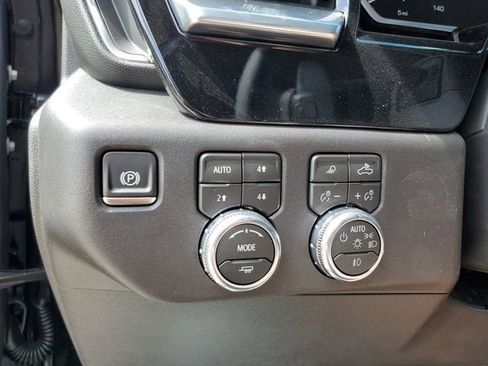 New 2026 GMC Sierra 1500 SLT AWD/4WD image 32