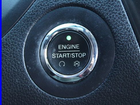 Used 2016 Ford Explorer XLT w/ Equipment Group 202A AWD/4WD image 33