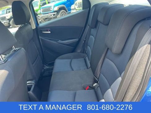 Used 2019 Toyota Yaris LE FWD image 29
