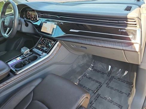 Used 2020 Audi Q8 Prestige w/ Prestige Package image 22