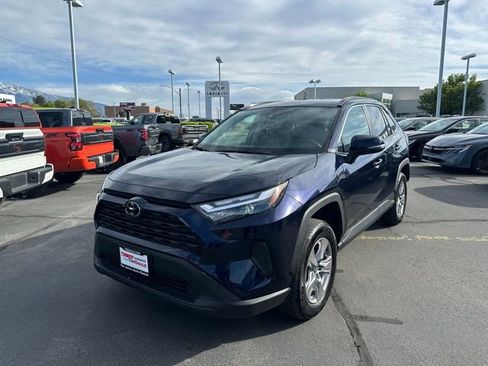 Used 2025 Toyota RAV4 XLE AWD/4WD image 4