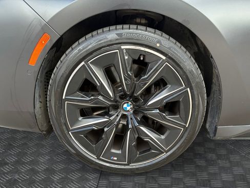 Used 2023 BMW 760i xDrive w/ Luxury Rear Seating Package image 23