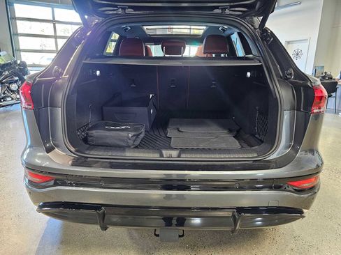 New 2025 Audi SQ6 e-tron Prestige image 14