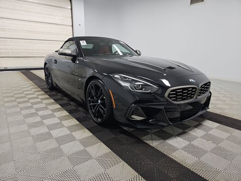Used 2025 BMW Z4 M40i w/ Premium Package image 3