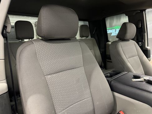Used 2022 Ford F350 XLT w/ XLT Premium Package AWD/4WD image 32