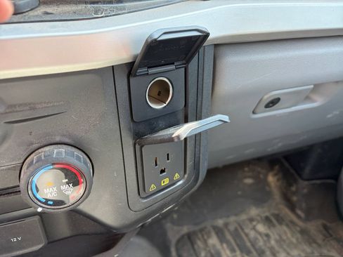 Used 2023 Ford F550 4x4 Regular Cab Super Duty image 23