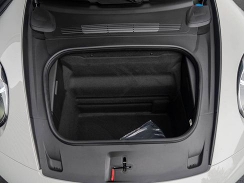 New 2026 Porsche 911 Carrera T image 32