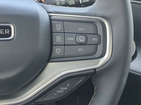 New 2026 Jeep Grand Wagoneer Limited w/ HD Trailer Tow Package image 32