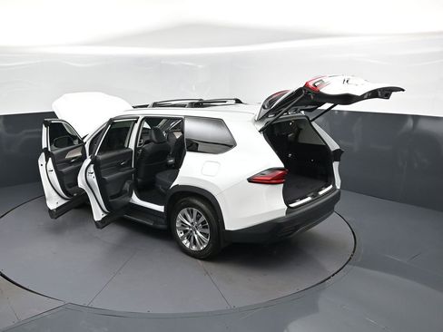 Used 2025 Toyota Grand Highlander AWD image 48