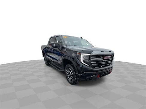 Certified 2022 GMC Sierra 1500 AT4 w/ AT4 Preferred Package image 2