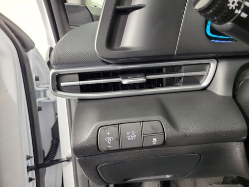 New 2025 Hyundai Elantra Blue image 23