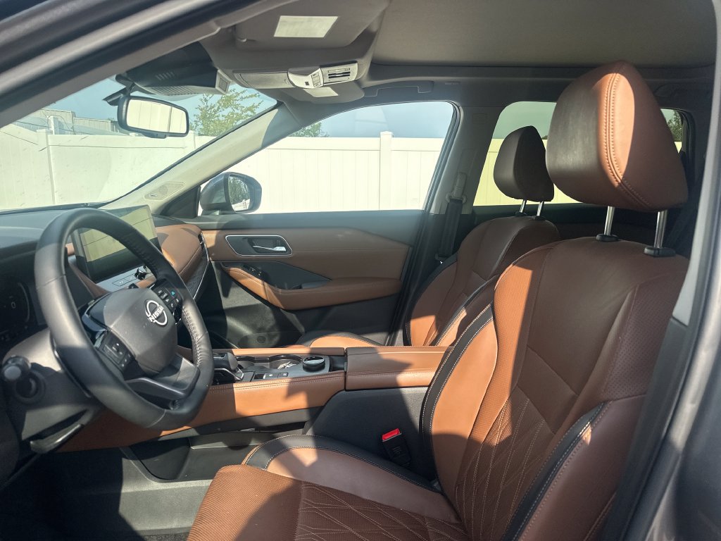 Certified 2025 Nissan Rogue Platinum AWD/4WD image 41