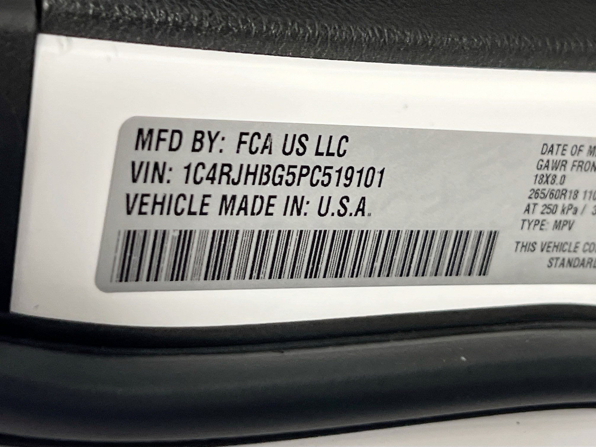 Used 2023 Jeep Grand Cherokee Limited AWD/4WD image 31