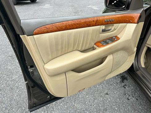 Used 2006 Lexus LS 430 RWD image 15
