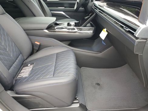 New 2026 Cadillac Escalade IQ Sport 1 w/ LPO, ONYX Package AWD/4WD image 16