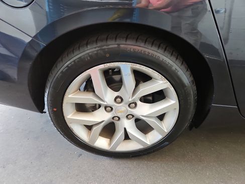 Used 2014 Chevrolet Impala LTZ FWD image 17
