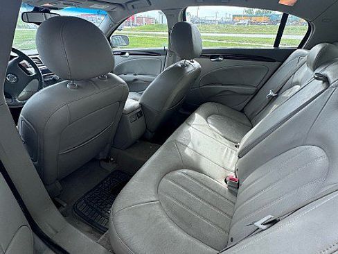 Used 2009 Buick Lucerne CXL FWD image 7