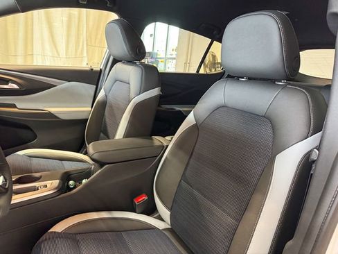 New 2025 Buick Envista Preferred w/ Convenience I Package image 17