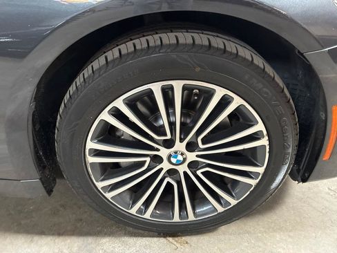 Used 2019 BMW 530i xDrive w/ Convenience Package AWD/4WD image 10