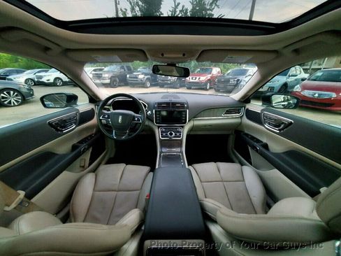 Used 2019 Lincoln Continental Select w/ Continental Climate Package image 21