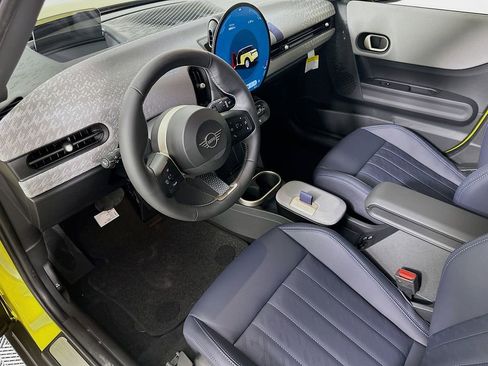 Certified 2025 MINI Cooper S image 9