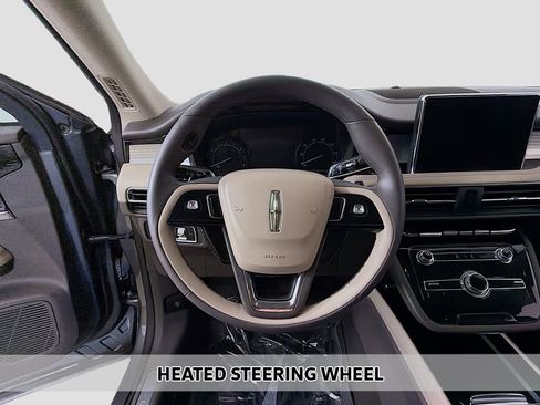 Used 2022 Lincoln Corsair AWD w/ Equipment Group 101A image 8