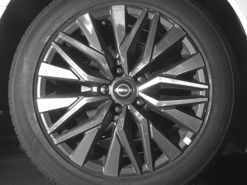 Used 2025 Nissan Altima 2.5 SV image 15