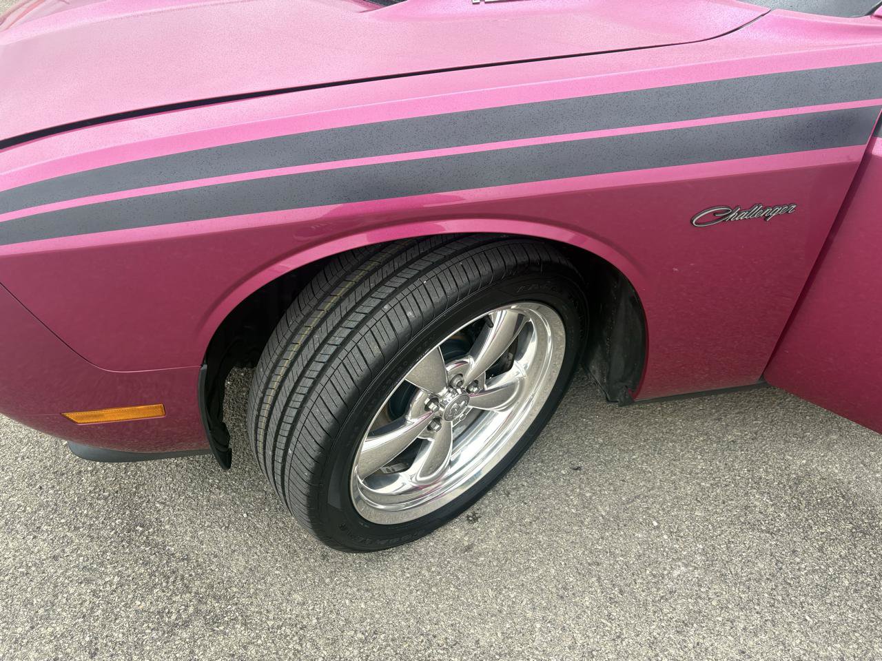 Used 2010 Dodge Challenger R/T RWD image 38