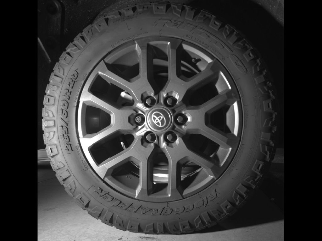 Used 2025 Toyota Sequoia Platinum AWD/4WD image 16