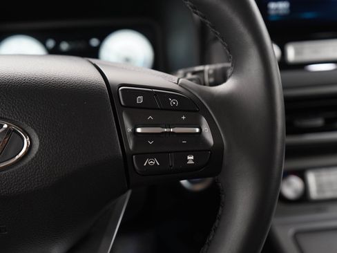 Used 2023 Hyundai Kona Limited FWD image 26