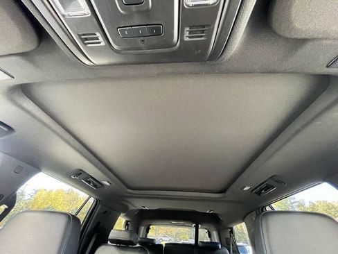 Used 2022 Chevrolet Tahoe Z71 w/ Luxury Package image 33