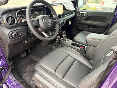 New 2026 Jeep Gladiator Sport AWD/4WD image 13