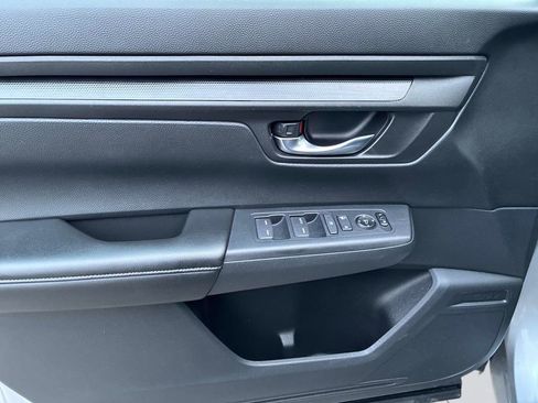 Used 2025 Honda CR-V LX image 17