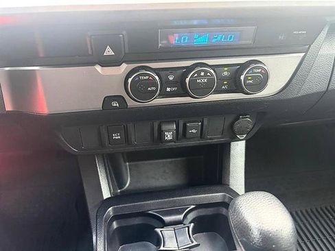 Used 2021 Toyota Tacoma SR5 RWD image 18