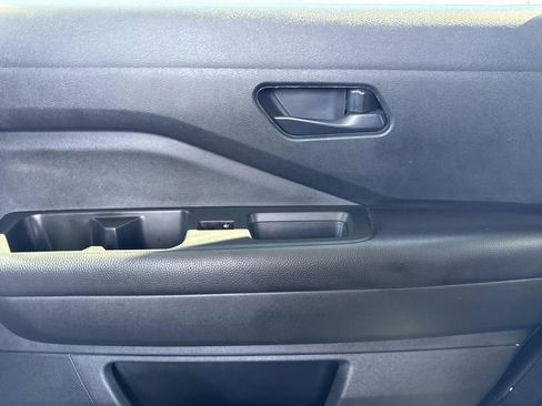 Certified 2024 Nissan Pathfinder SV image 16