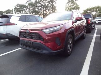Used 2024 Toyota RAV4 XLE w/ Convenience Package AWD/4WD video 1