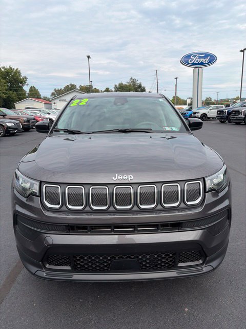 Used 2022 Jeep Compass Sport AWD/4WD image 2