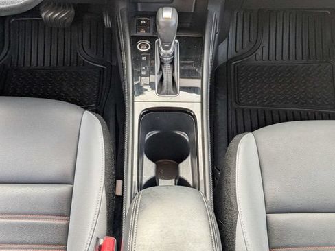 Used 2023 Nissan Kicks SR w/ SR Premium Package FWD image 19