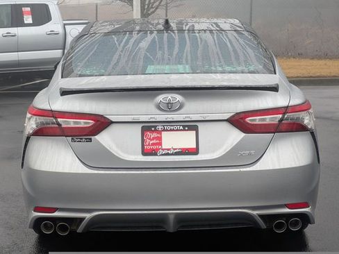 Used 2019 Toyota Camry XSE image 5