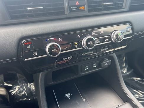 New 2026 Honda Pilot Touring image 10