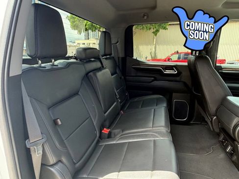 Used 2024 GMC Sierra 1500 SLT AWD/4WD image 11