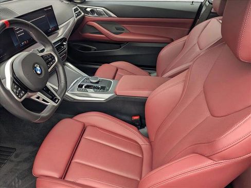 Used 2025 BMW 440i xDrive Coupe w/ Premium Package image 16