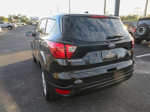 Used 2019 Ford Escape S image 7
