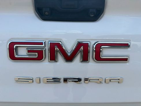 Used 2020 GMC Sierra 2500 4x4 Crew Cab w/ Convenience Package image 18