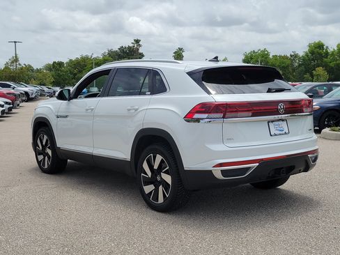 Used 2024 Volkswagen Atlas Cross Sport SEL AWD/4WD image 5